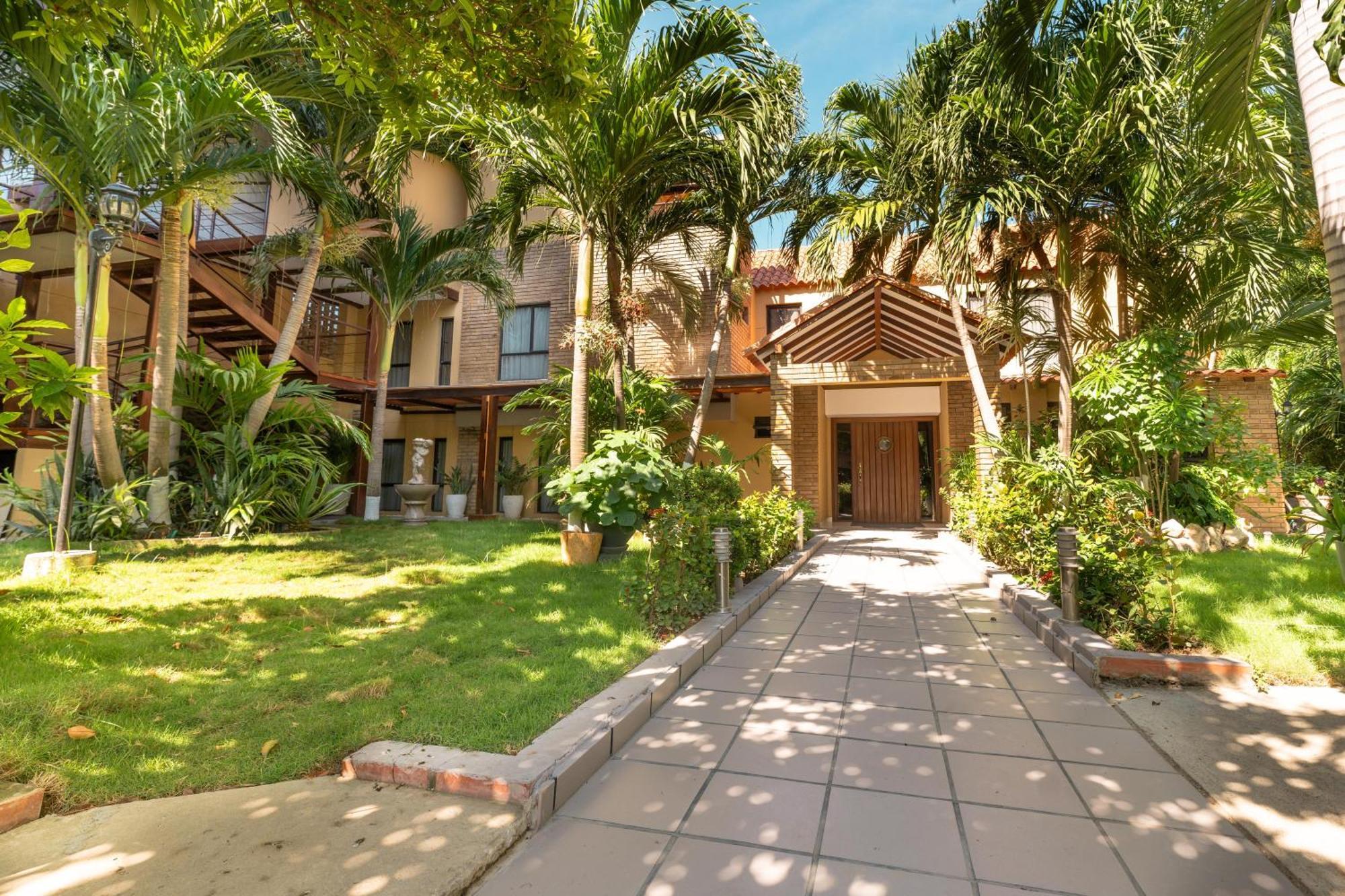 Casa Verano Beach Hotel - Adults Only Санта-Марта Экстерьер фото